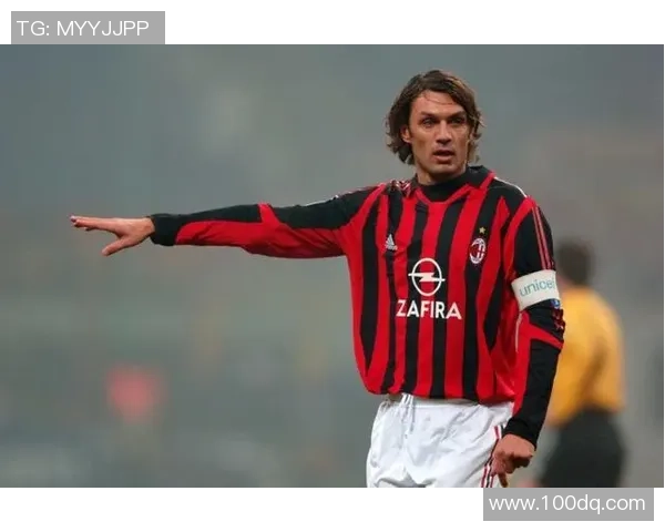 保罗·马尔蒂尼：传奇后卫的足坛辉煌与足球智慧传承