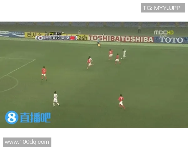 国足主场逆转劲敌全场高燃球迷齐声呐喊见证球队重返巅峰时刻