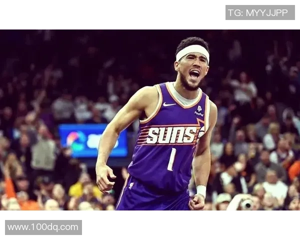 德文·布克领衔太阳队崛起，展现全能得分手风采与领导力